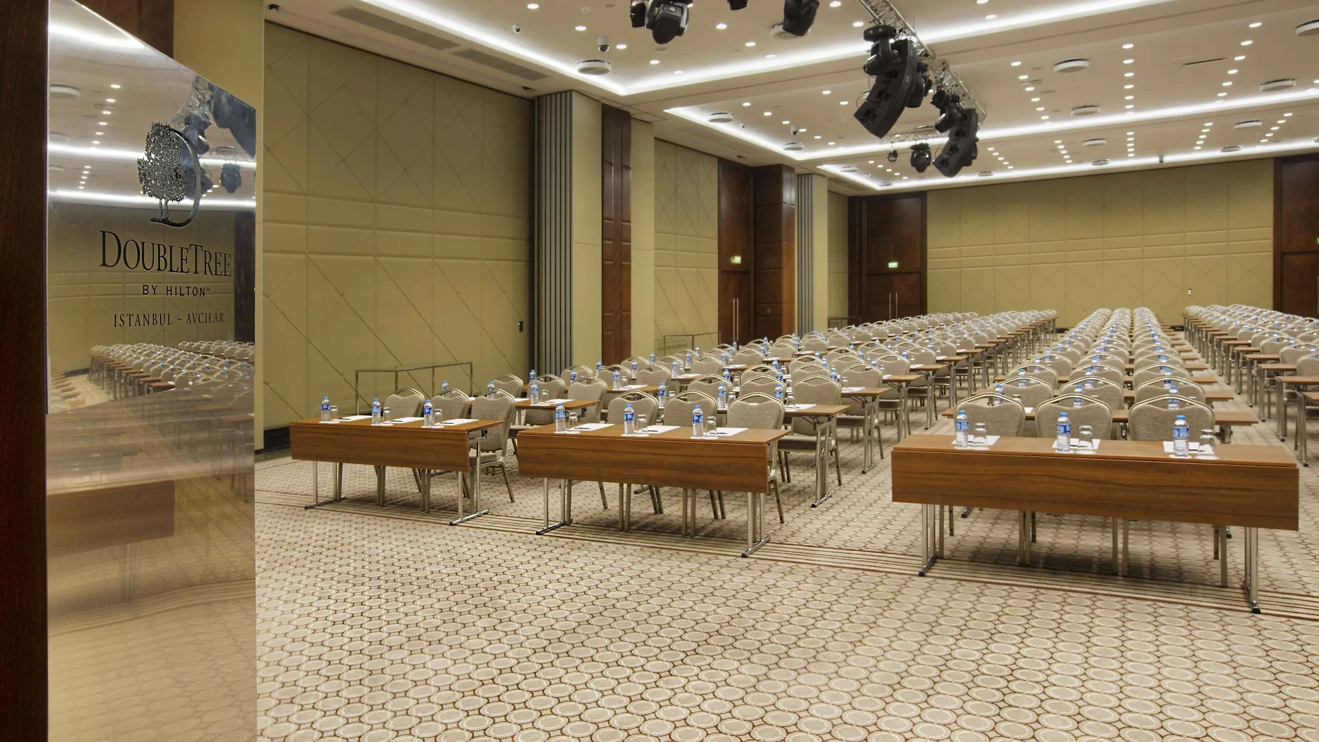 Doubletree By Hilton Istanbul-Avcilar Hotell  Istanbul