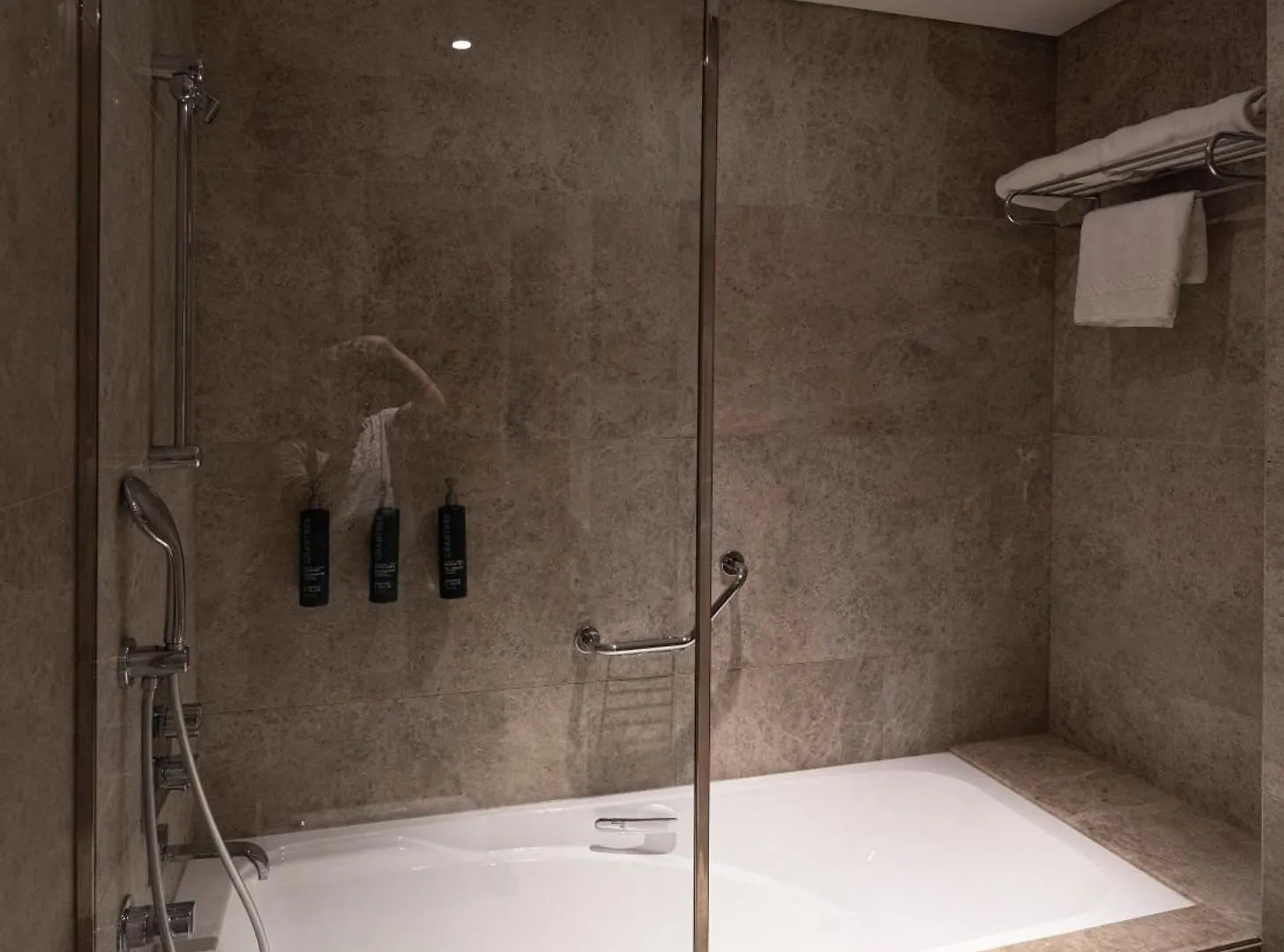 Doubletree By Hilton Istanbul-Avcilar Hotell