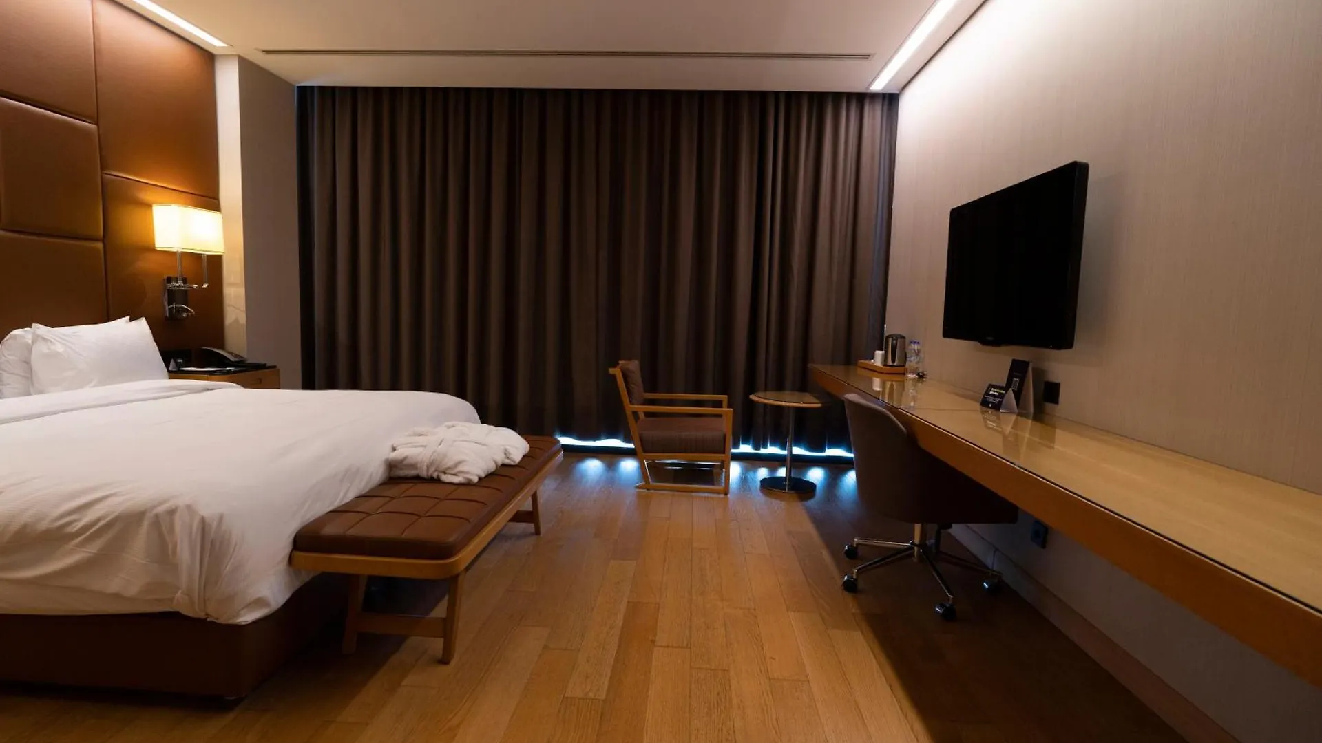 Doubletree By Hilton Istanbul-Avcilar Hotell  Istanbul