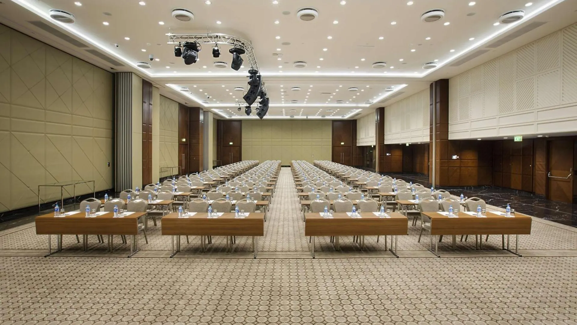 Doubletree By Hilton Istanbul-Avcilar Hotell